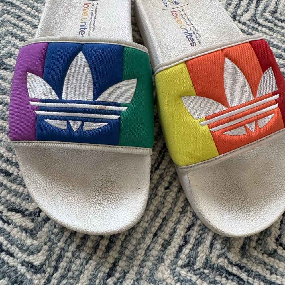 Adidas Love Unites Rainbow Slides Sandals White Multicolor Trefoil Pride Men’s 9 - Picture 2 of 7